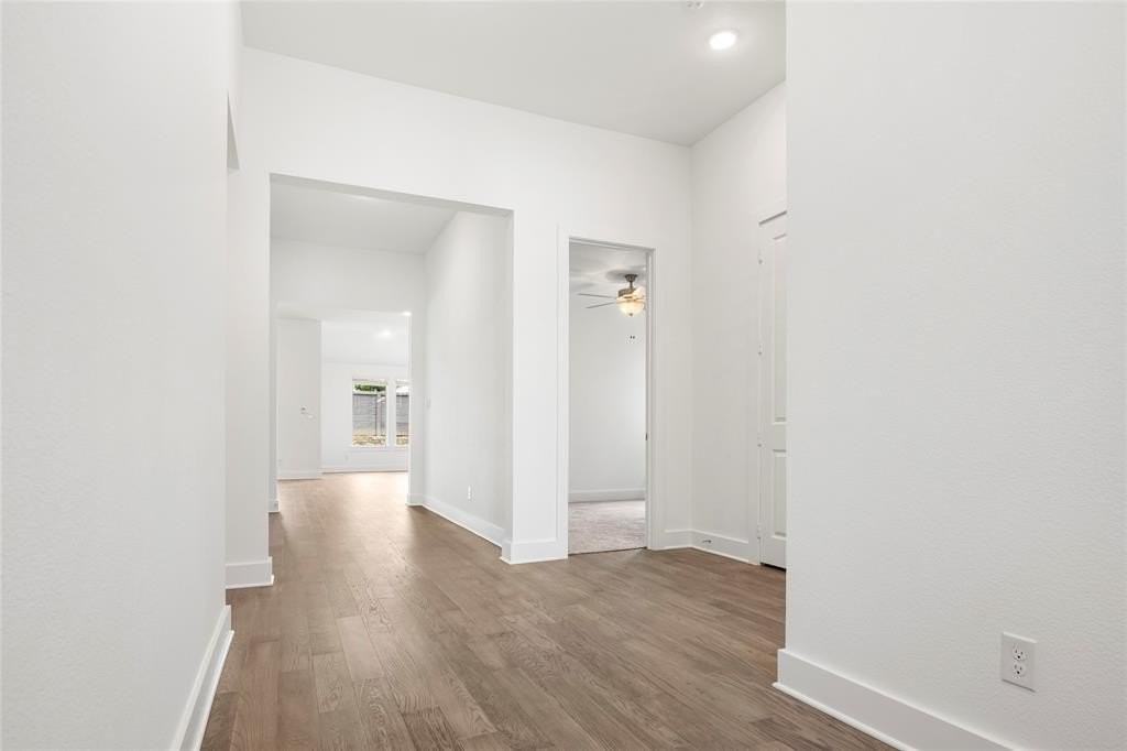 2900 Barbary Rd - Photo 3 of 36