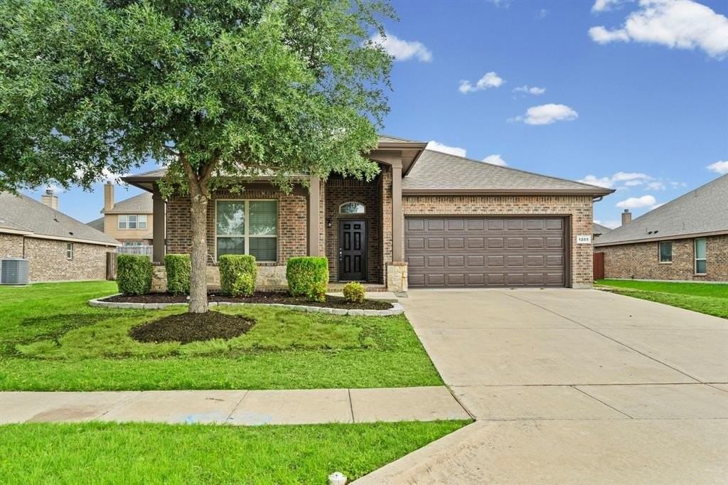 1205 Crest Ridge Dr