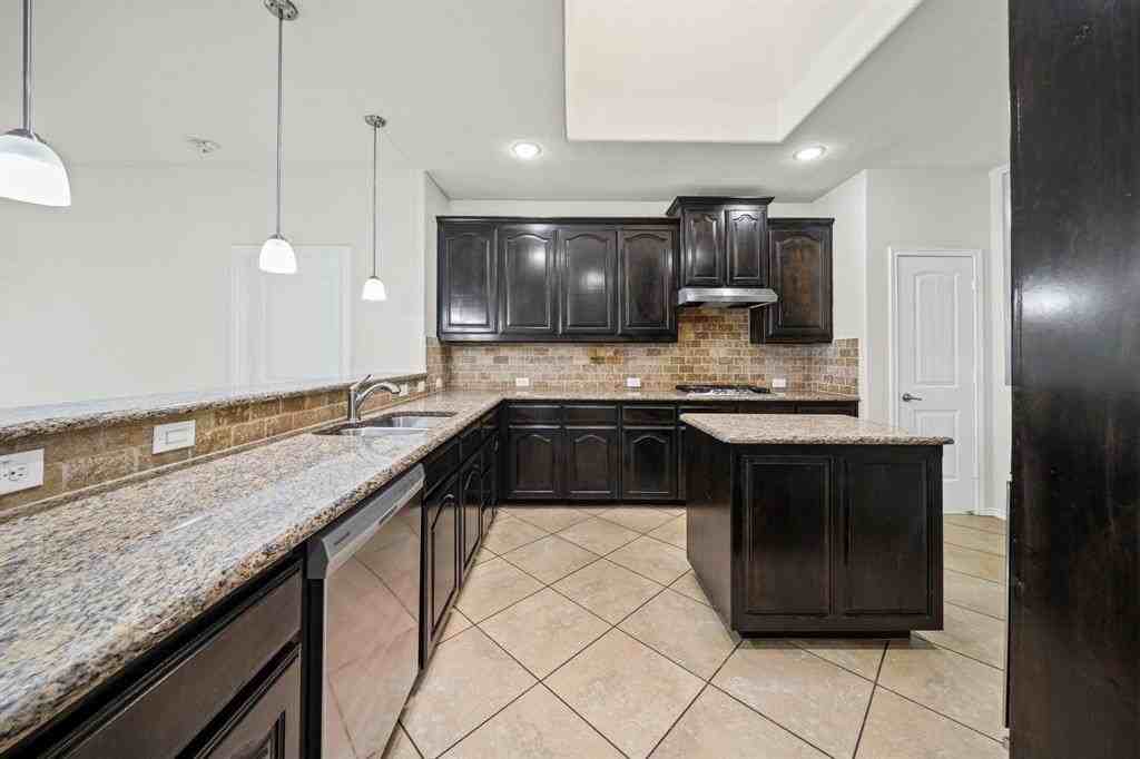 1205 Crest Ridge Dr - Photo 6 of 26