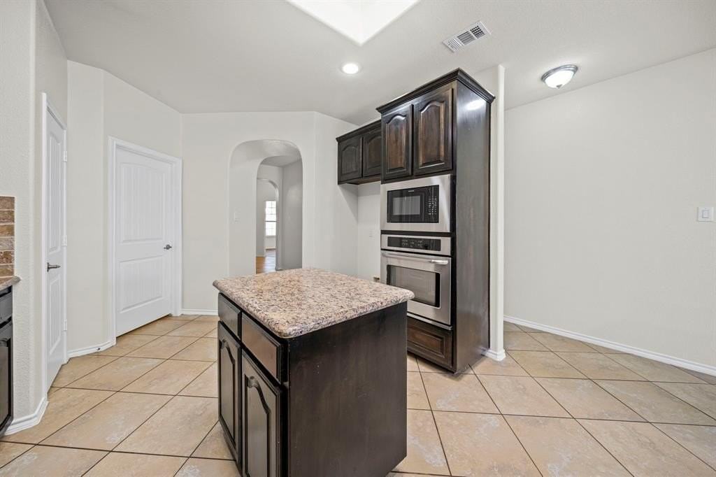 1205 Crest Ridge Dr - Photo 7 of 26