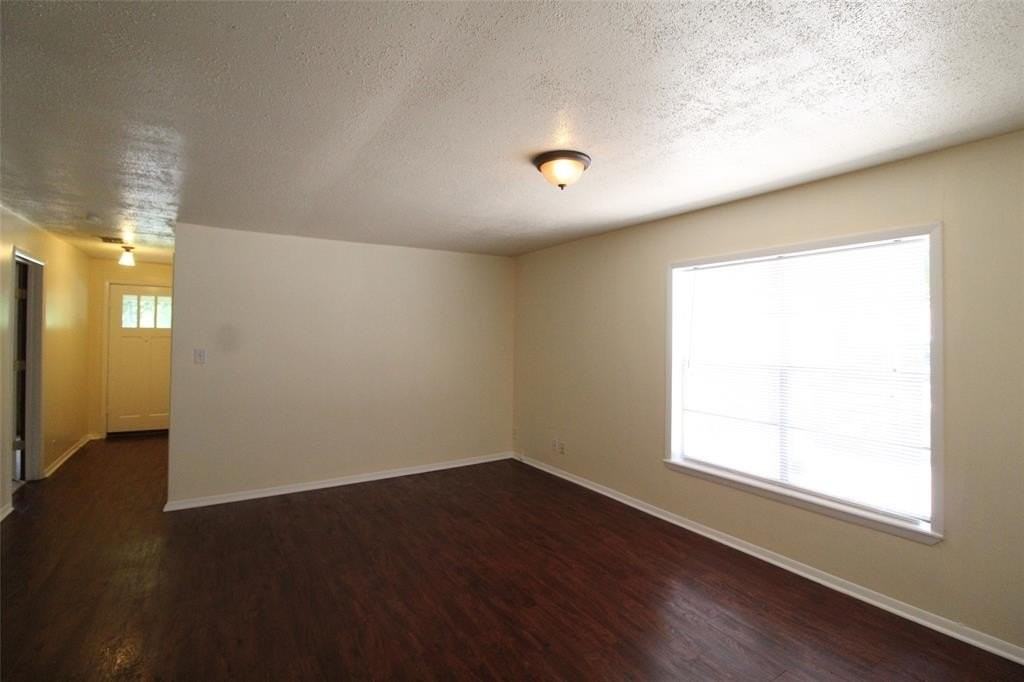 421 Dr Martin Luther King Jr Blvd - Photo 4 of 17