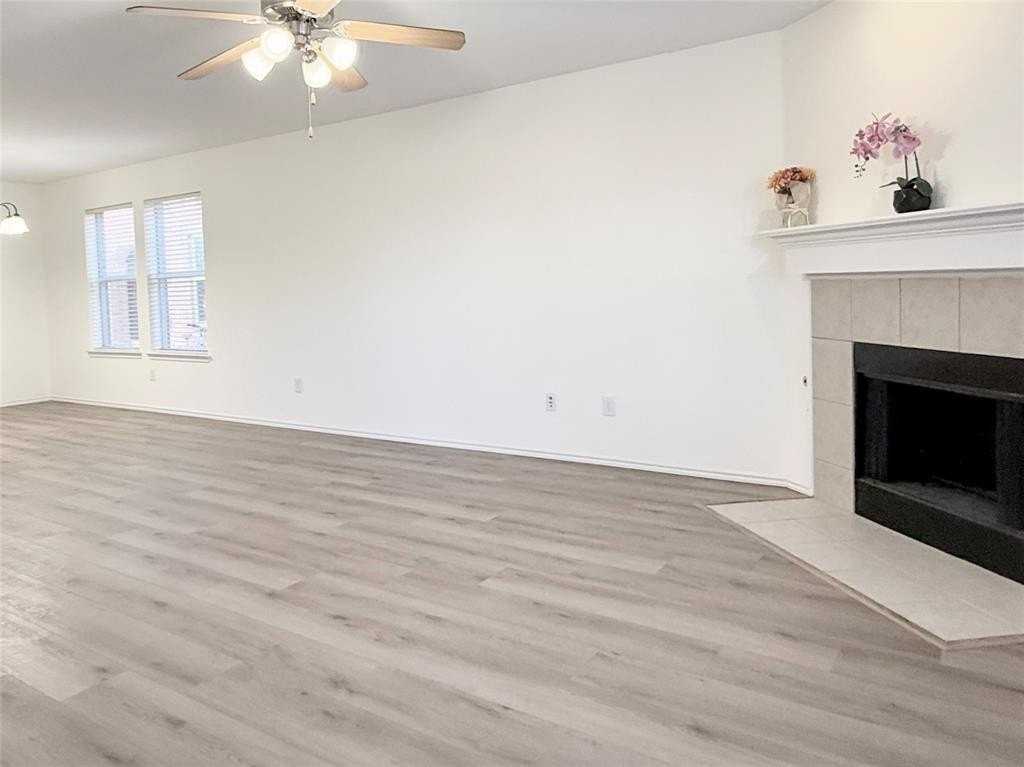 10208 Coolidge Dr - Photo 4 of 24