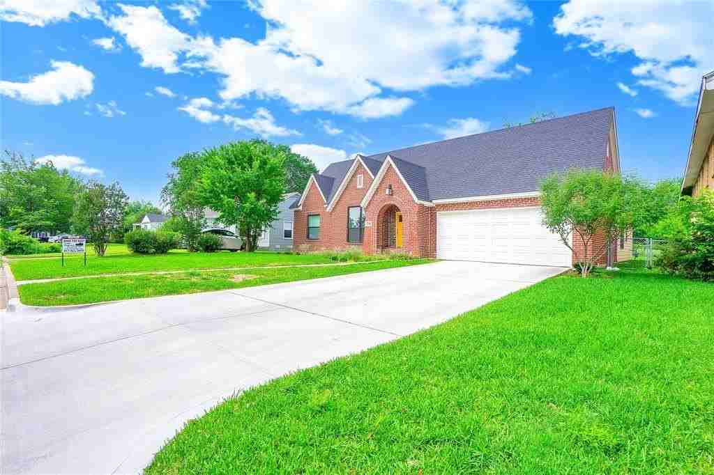 3240 Sandage Ave - Photo 4 of 20