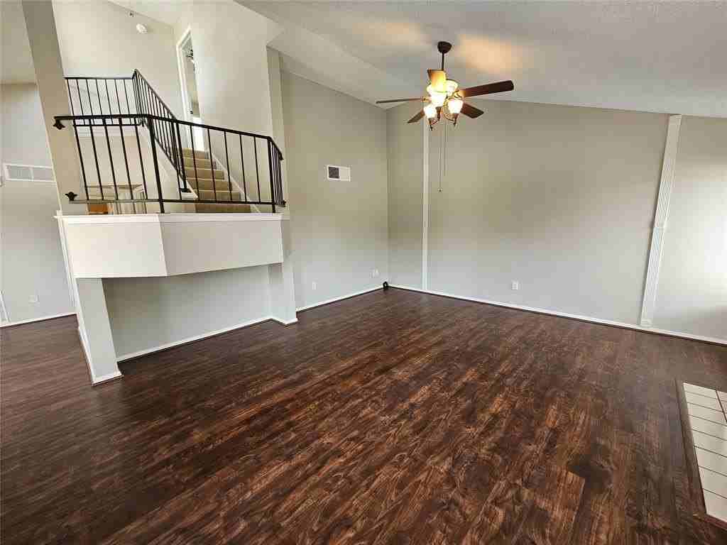 601 Harvest Hill St - Photo 3 of 27