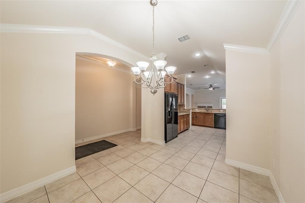 1313 Catbird Dr - Photo 4 of 35
