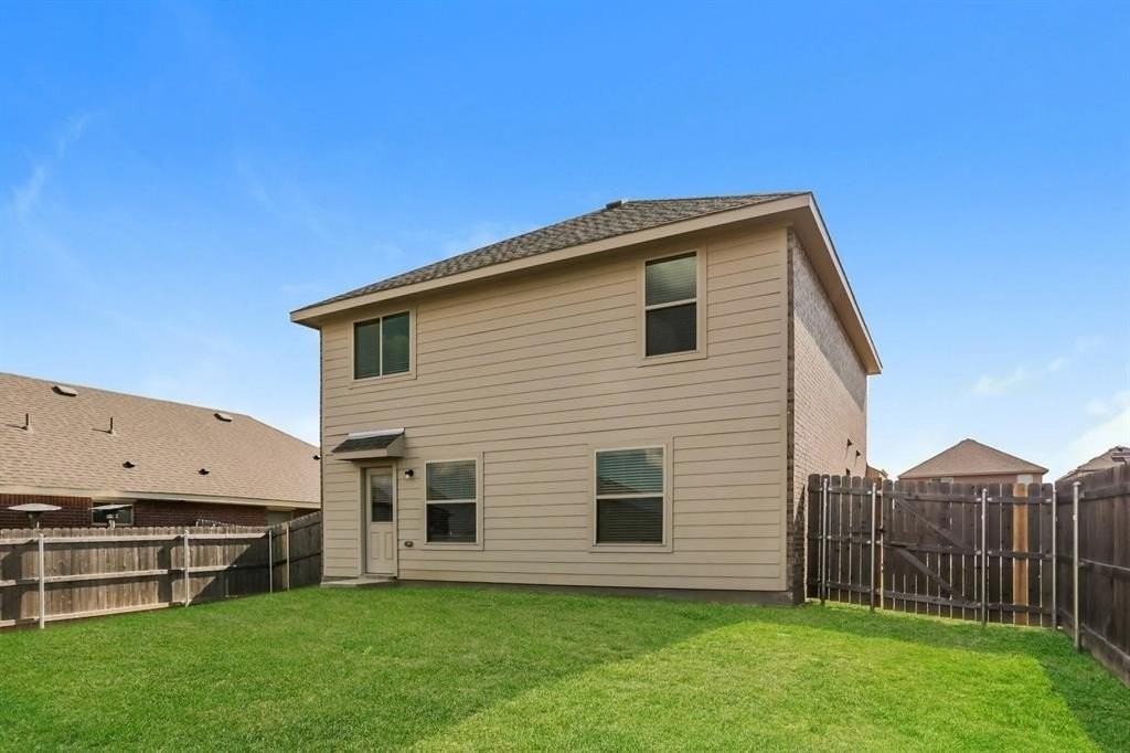 1400 Starling Ln - Photo 2 of 17