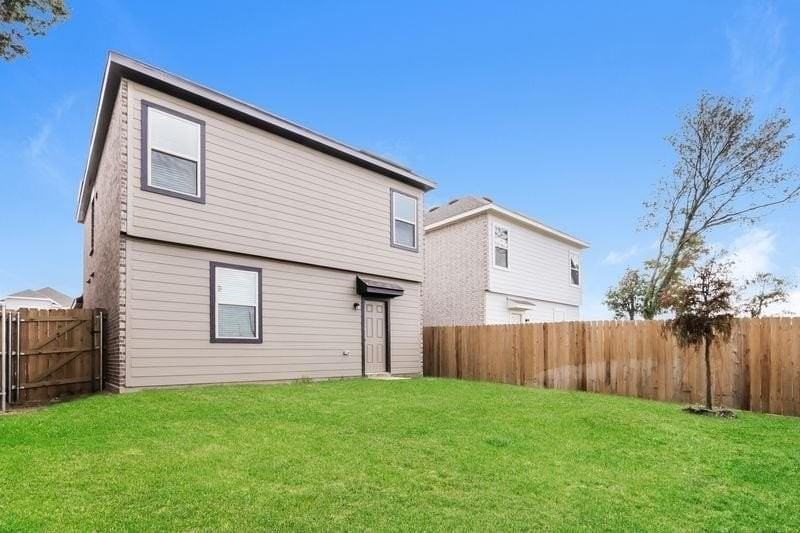 1302 Jonah Ln - Photo 3 of 16