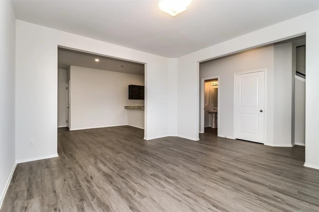 5532 Shore Point Trl - Photo 4 of 14