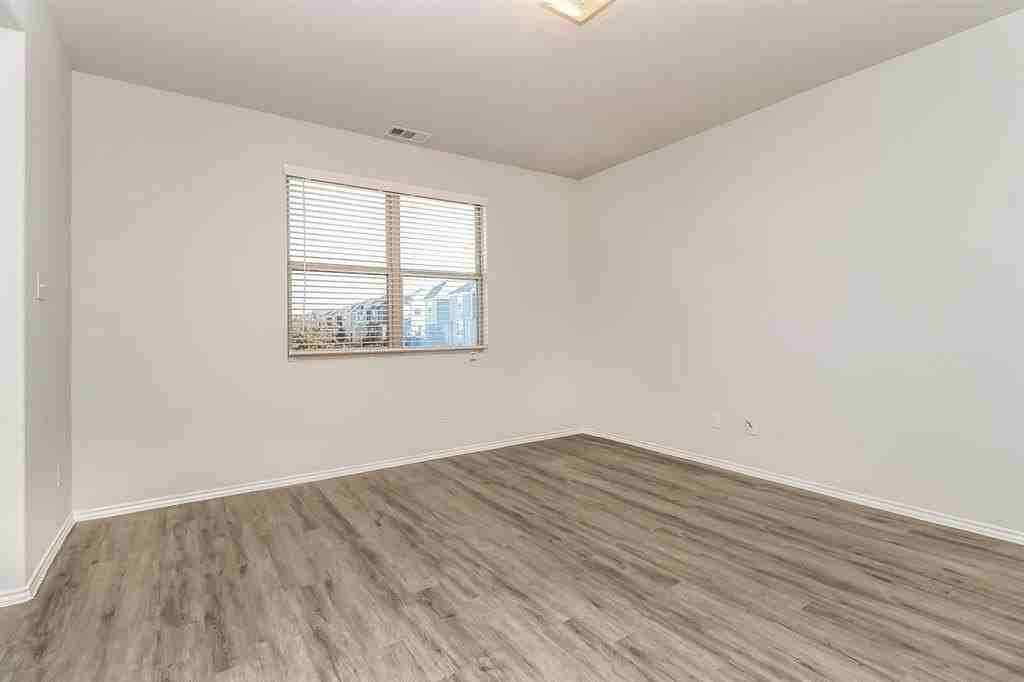 5532 Shore Point Trl - Photo 6 of 14