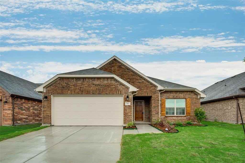 816 Bird Creek Dr - Photo 4 of 29