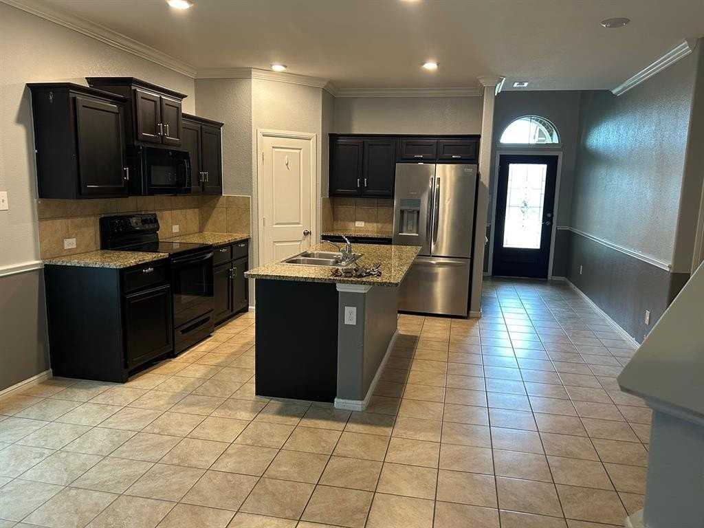 9300 Castorian Dr - Photo 6 of 9