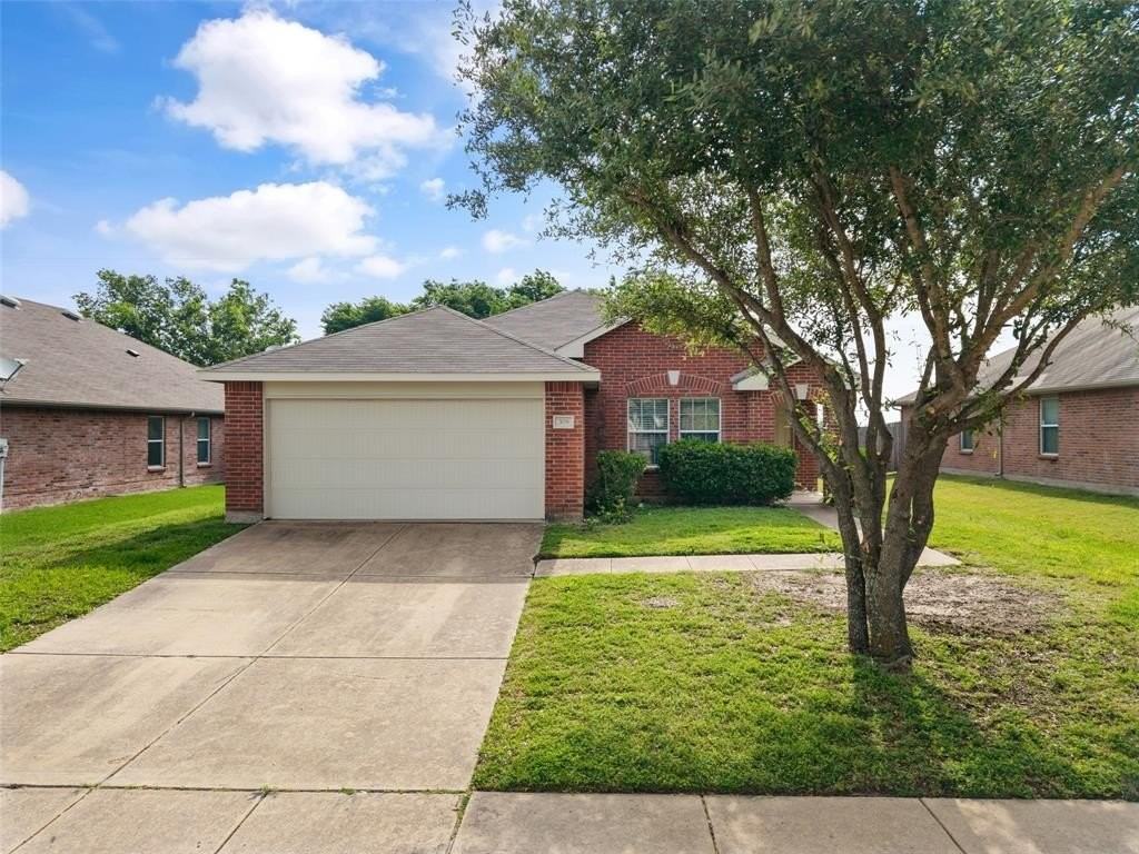 308 Laurel Ln - Photo 3 of 35