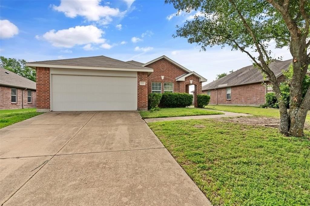 308 Laurel Ln - Photo 4 of 35