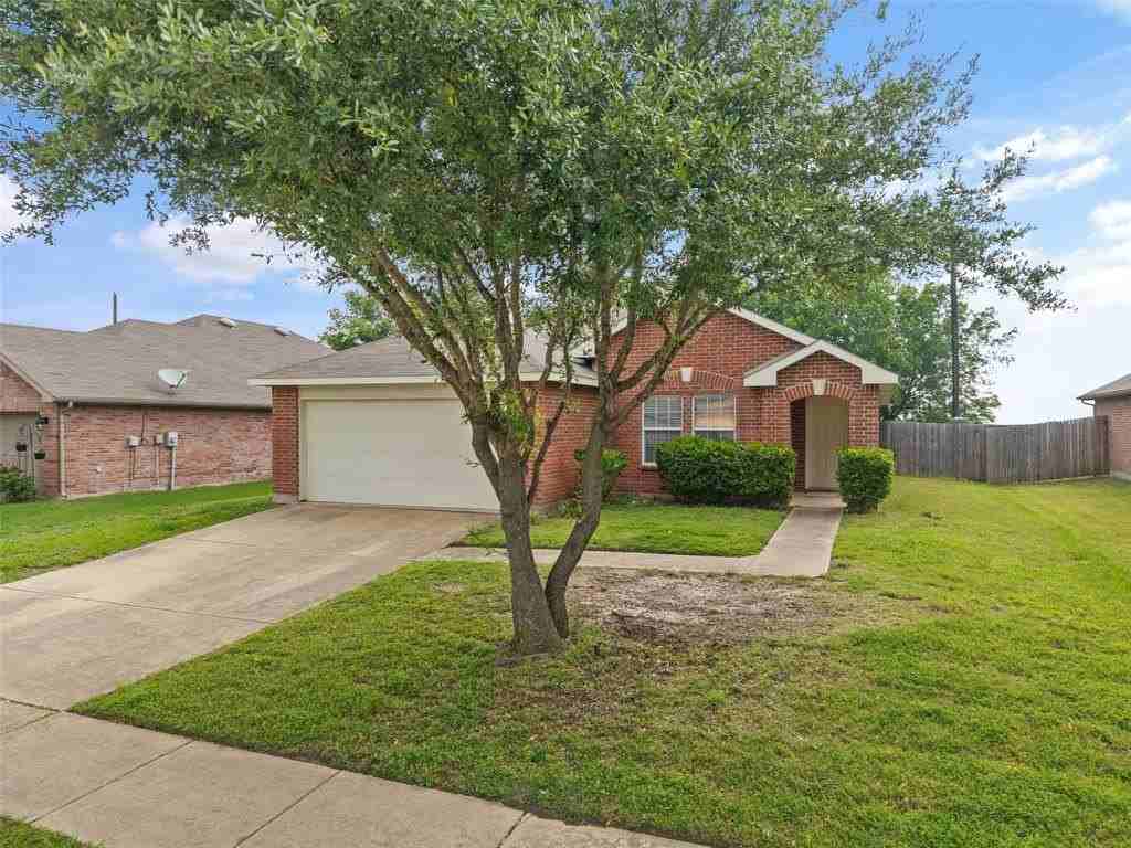 308 Laurel Ln - Photo 5 of 35