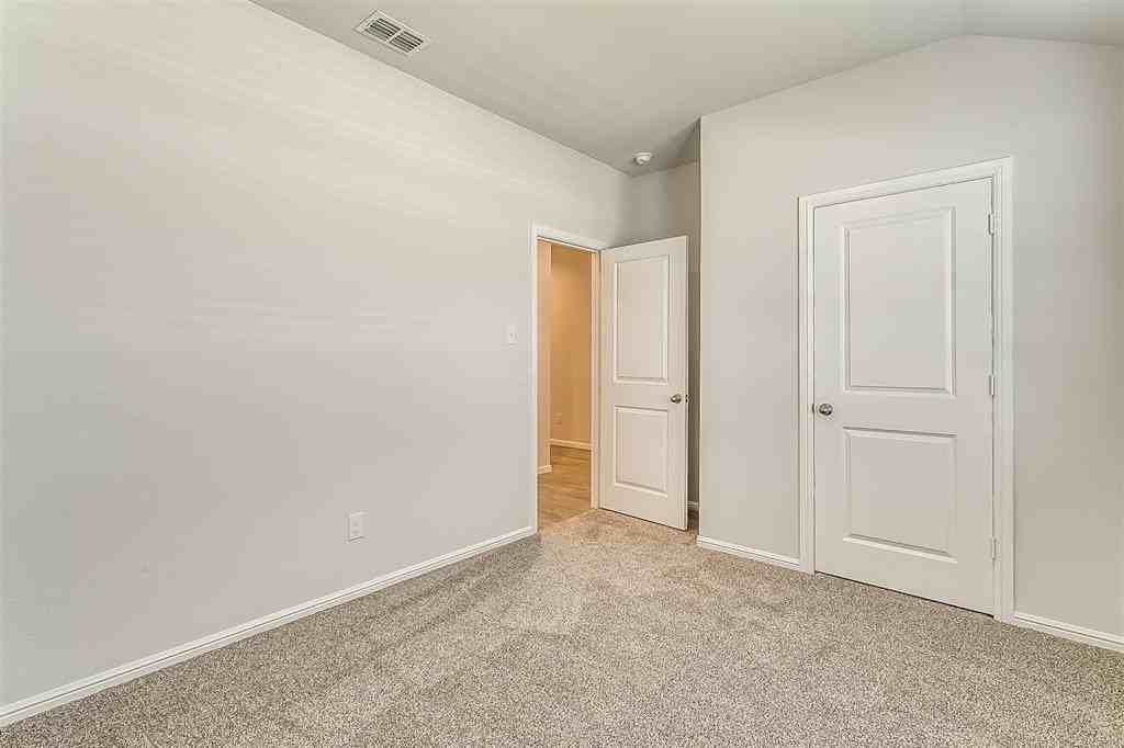 9209 Herringbone Dr - Photo 6 of 36