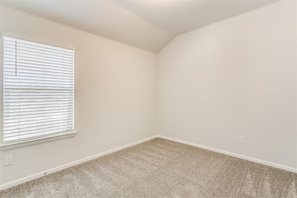 9209 Herringbone Dr - Photo 7 of 36