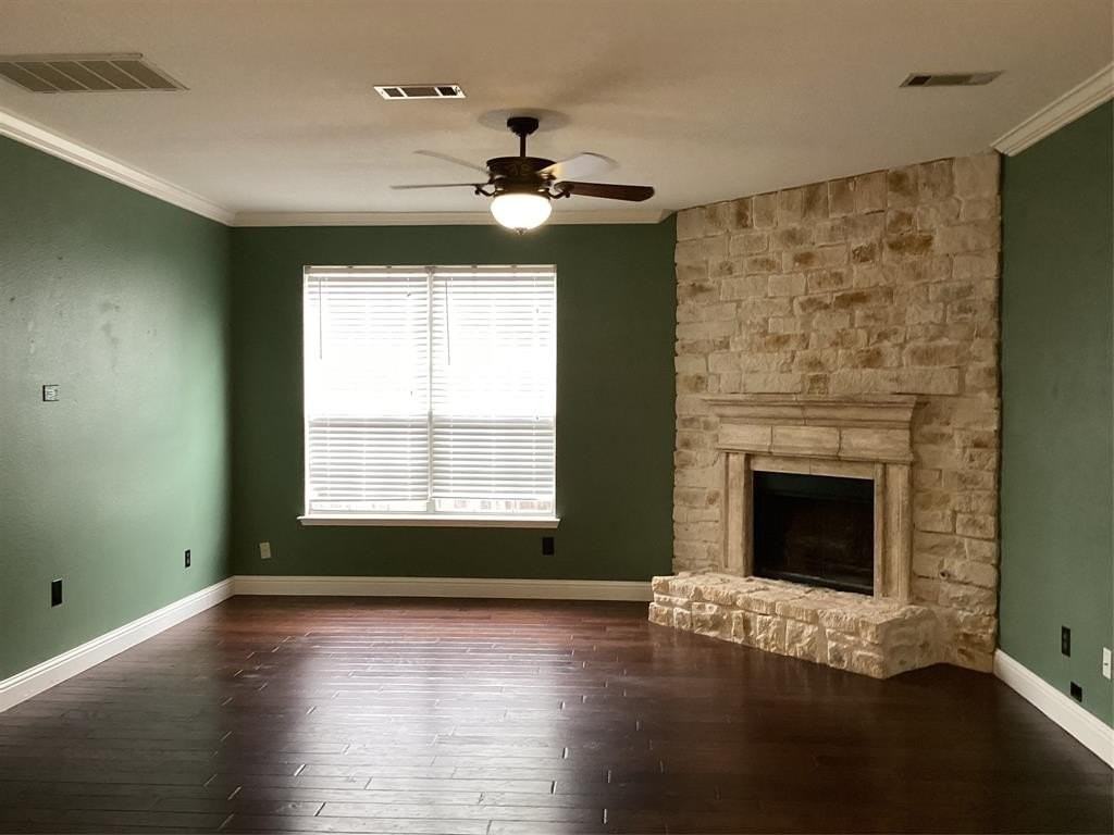 7774 Park Downs Dr - Photo 3 of 33