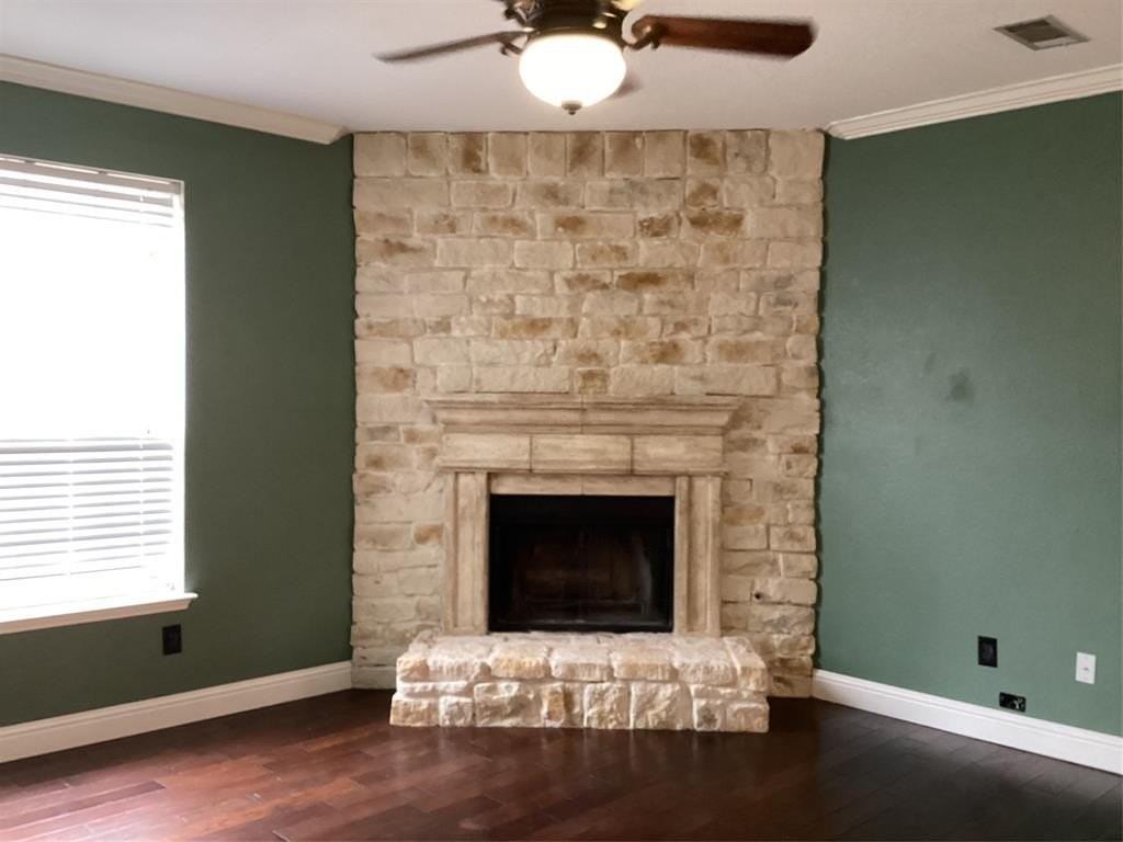 7774 Park Downs Dr - Photo 4 of 33