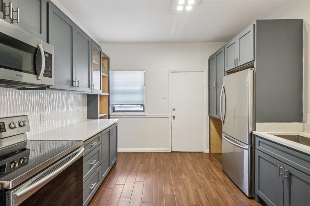 10754 Villager Rd #D - Photo 7 of 37