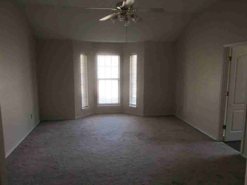 5280 Western Plains Ave - Photo 5 of 18