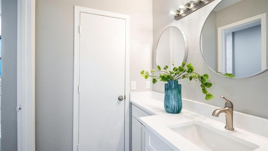 2416 Kimberly Ln - Photo 5 of 20