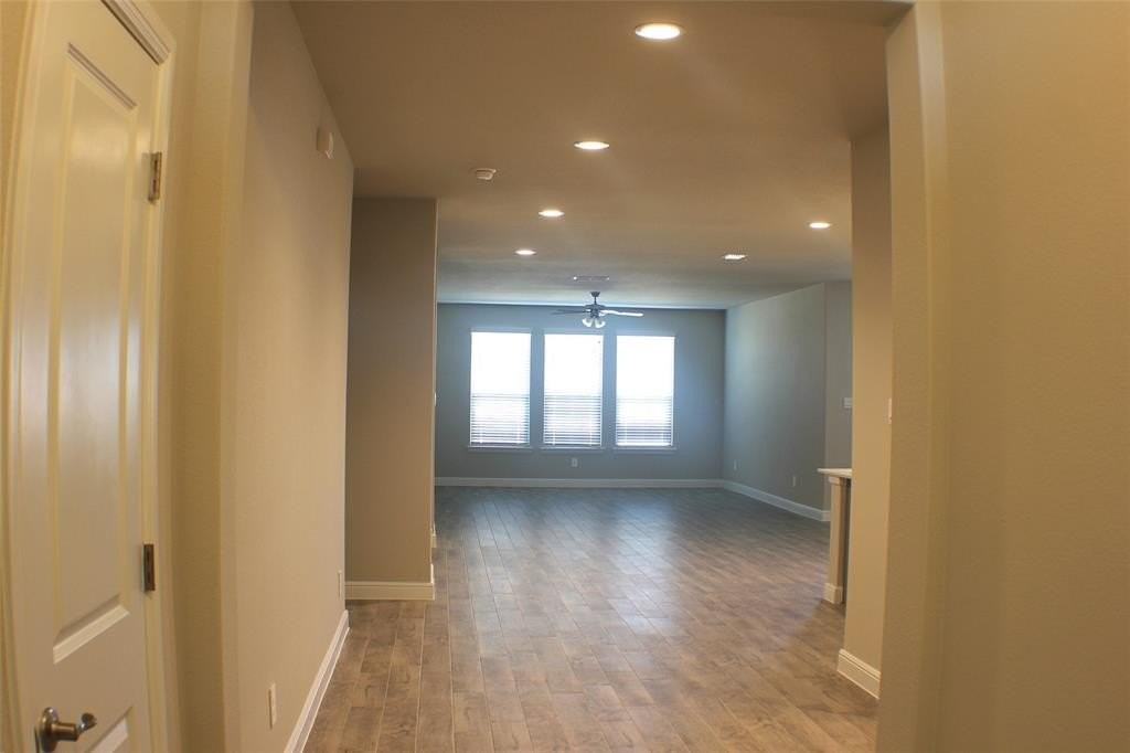 16028 Bronte Ln - Photo 5 of 28