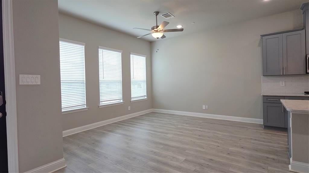 12976 Rockham Ln - Photo 3 of 23