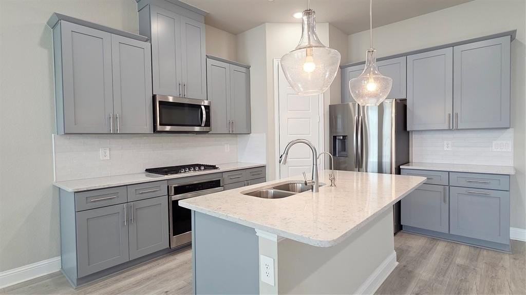 12976 Rockham Ln - Photo 6 of 23