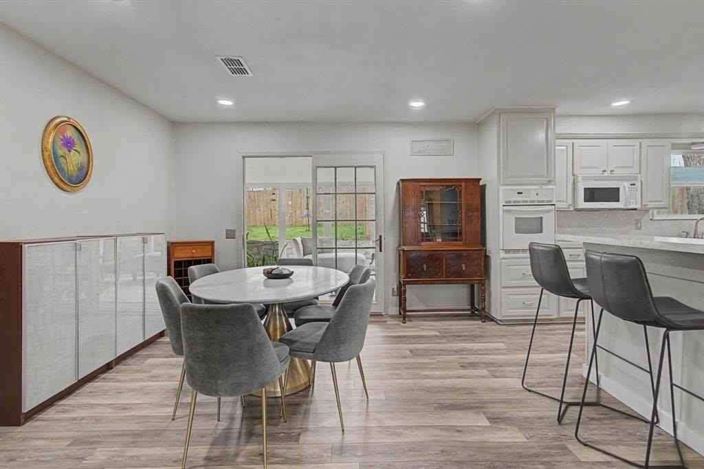 405 Torrey St - Photo 5 of 15