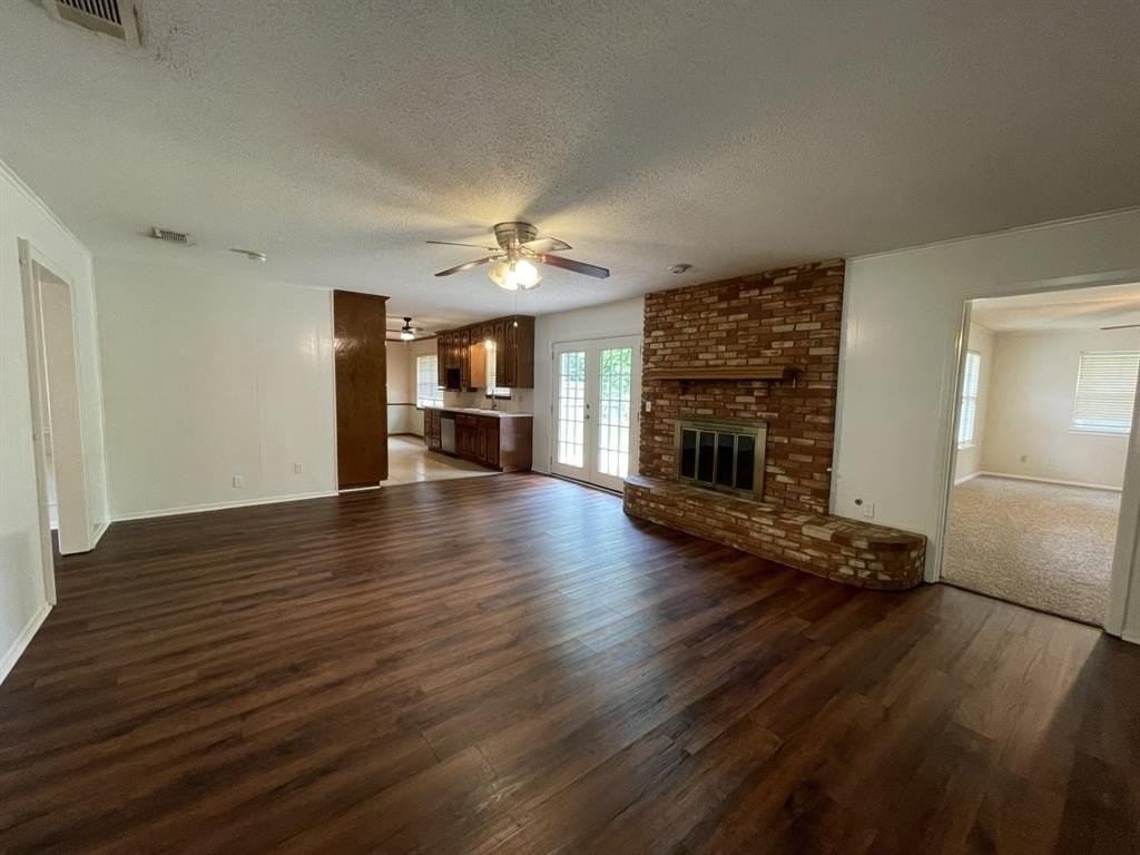 705 White Oak Ln - Photo 4 of 15
