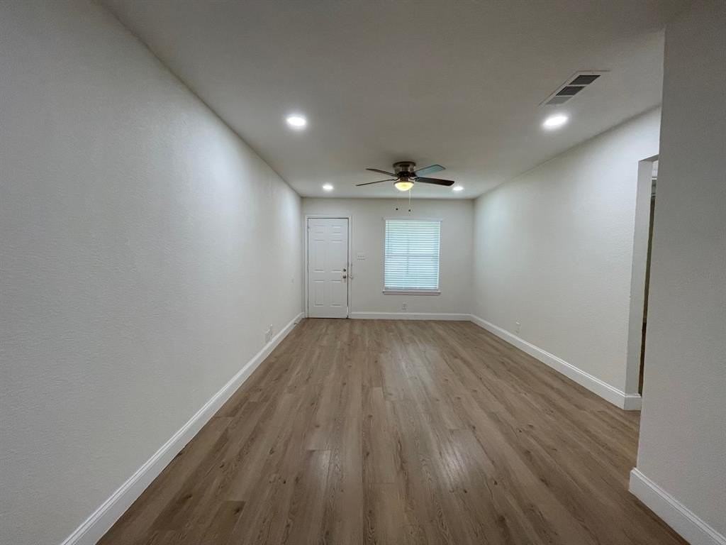 208 Hosack St - Photo 3 of 8