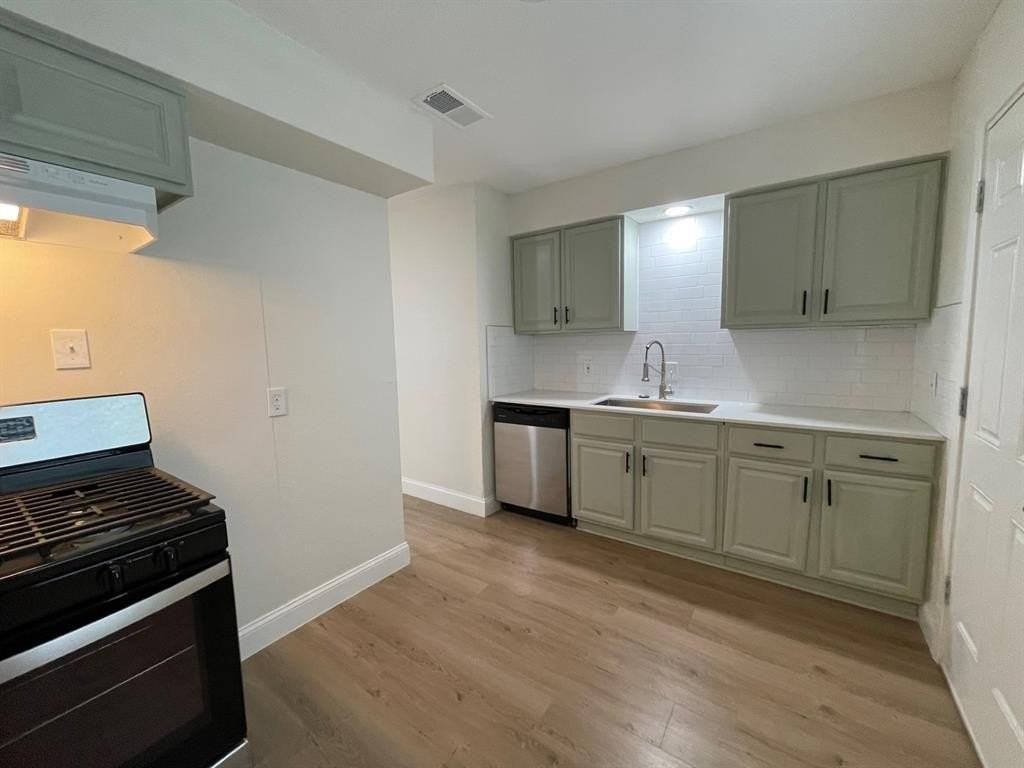 208 Hosack St - Photo 5 of 8