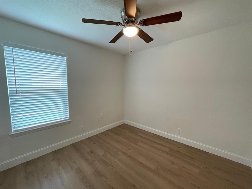 208 Hosack St - Photo 6 of 8
