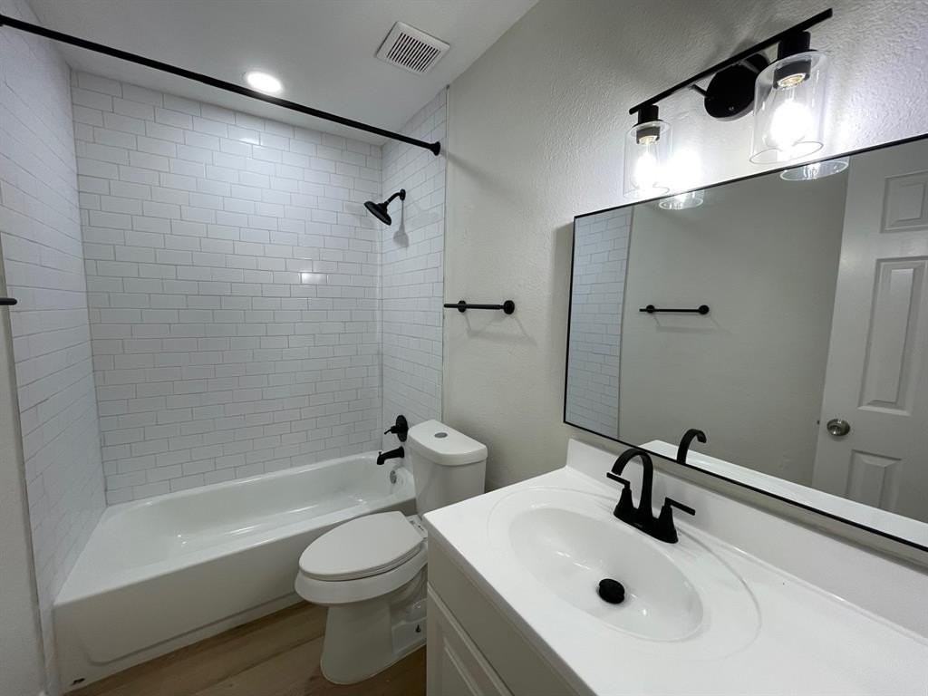 208 Hosack St - Photo 7 of 8