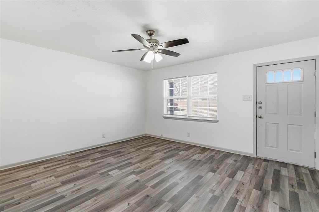224 E Lake St #224 - Photo 2 of 22