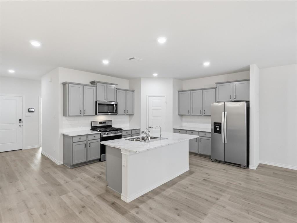 10201 Sunnyview Ln - Photo 4 of 24