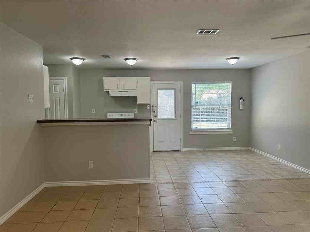 3356 Parvia Ave - Photo 5 of 20