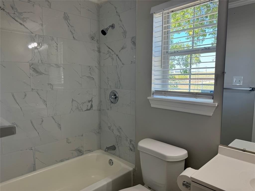 3356 Parvia Ave - Photo 7 of 20