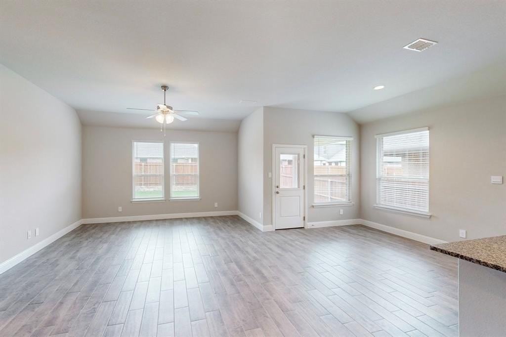 3017 Hampton Path - Photo 5 of 37