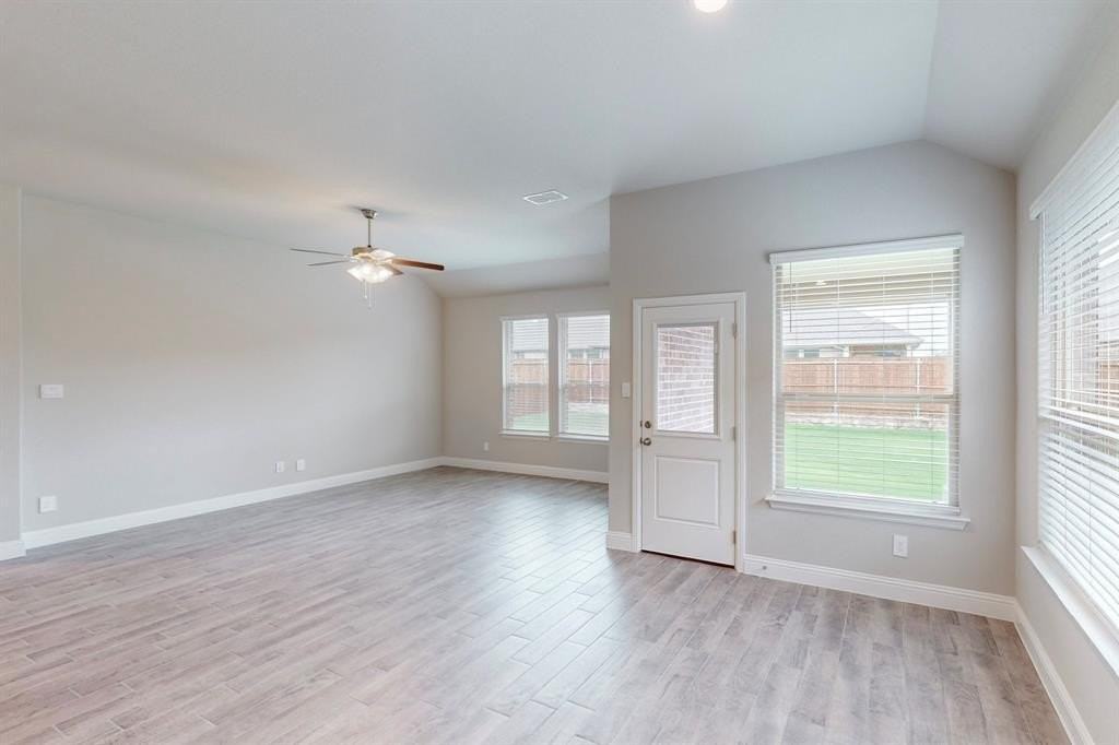 3017 Hampton Path - Photo 6 of 37