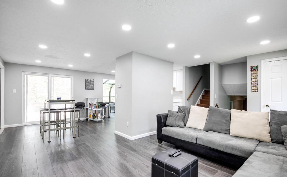 15337 Edgehill Dr #1 - Photo 4 of 23