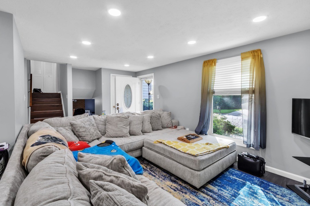 15337 Edgehill Dr #1 - Photo 6 of 23