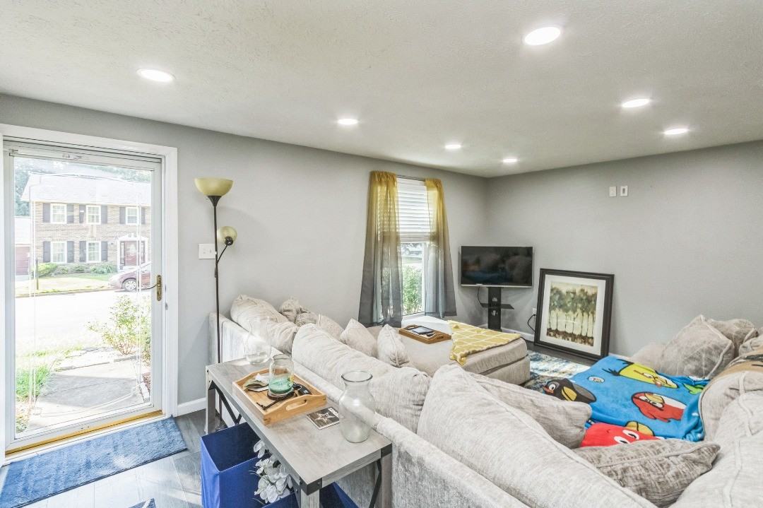 15337 Edgehill Dr #1 - Photo 7 of 23