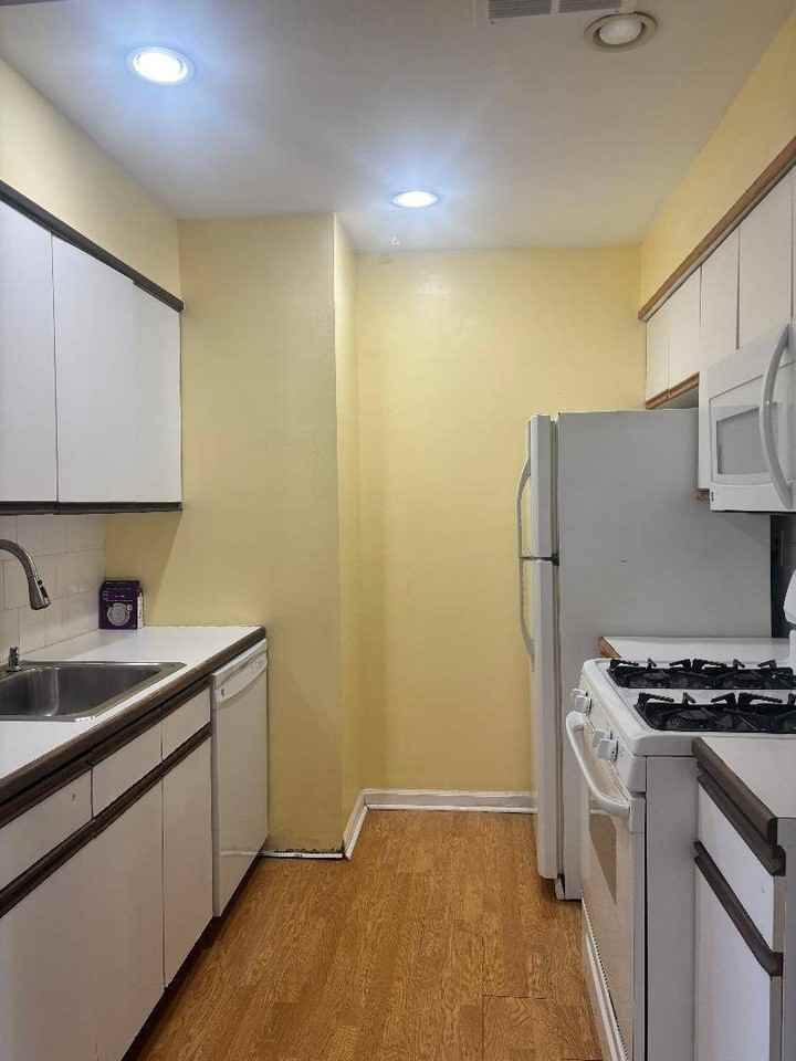 1292 Richmond Ave #2A - Photo 3 of 10