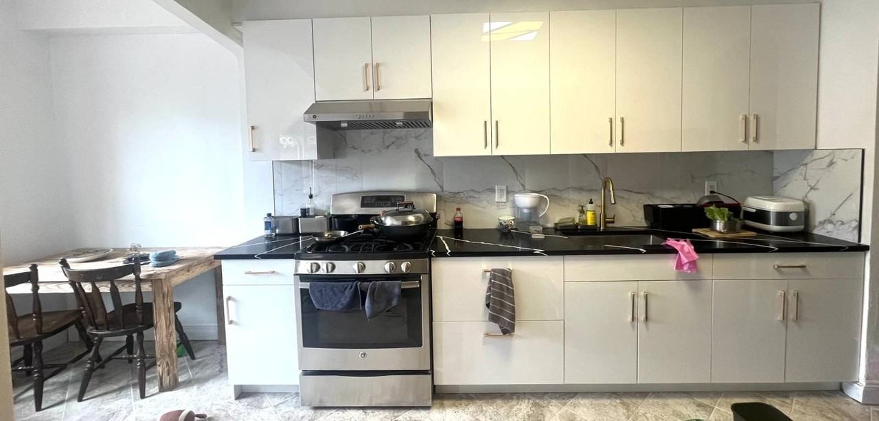 90th St - Photo 2 of 8