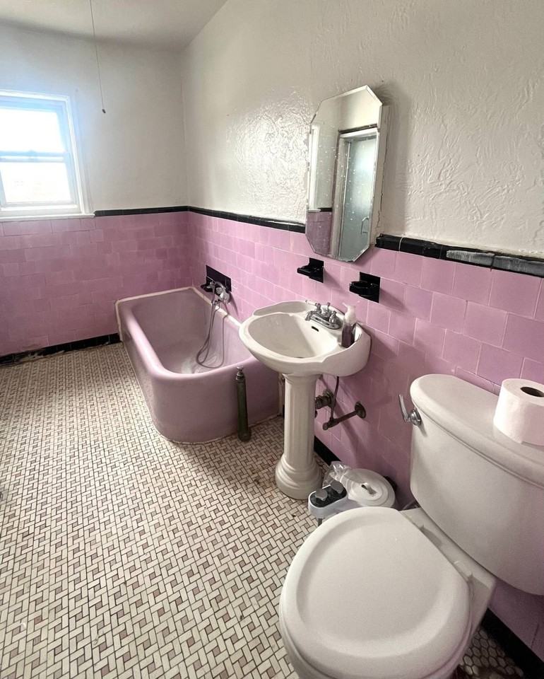 90th St - Photo 3 of 8