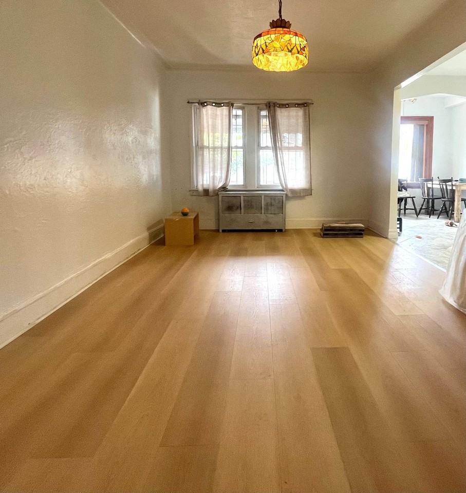 90th St - Photo 5 of 8