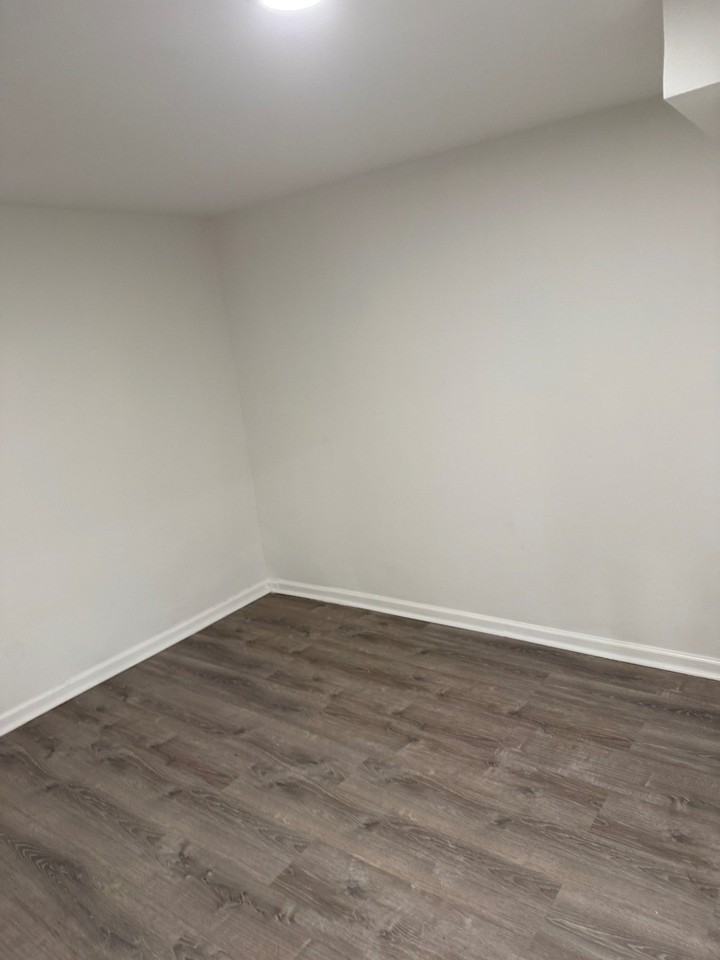 1847 Bronxdale Ave - Photo 4 of 12