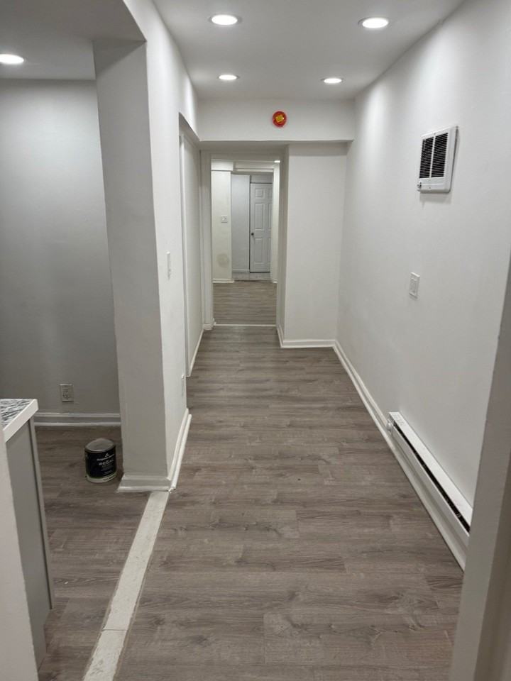 1847 Bronxdale Ave - Photo 7 of 12