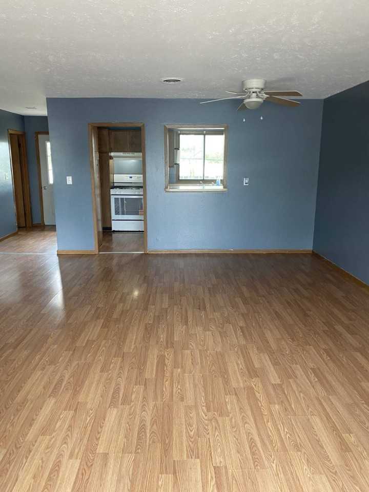 1101 W 1st Ave - Photo 3 of 10